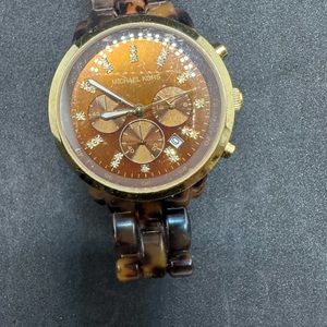 Michael Kors fashion designer watch. New battery.
